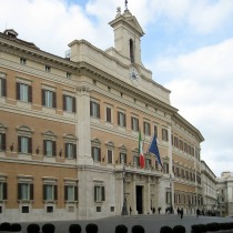 Femminicidio, corsa contro il tempo per convertire il decreto legge